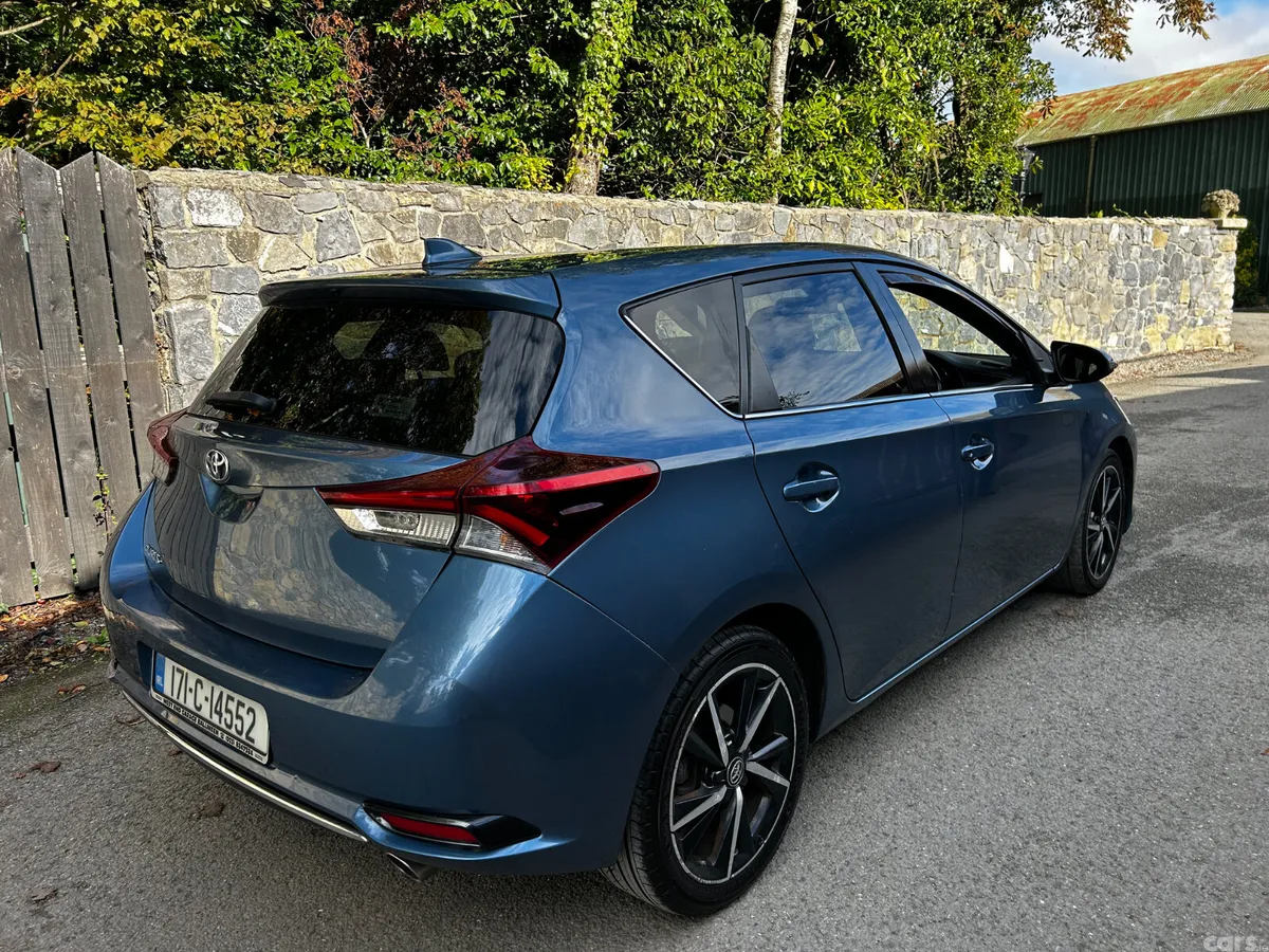 Toyota Auris Hatchback, Diesel, 2017, Blue