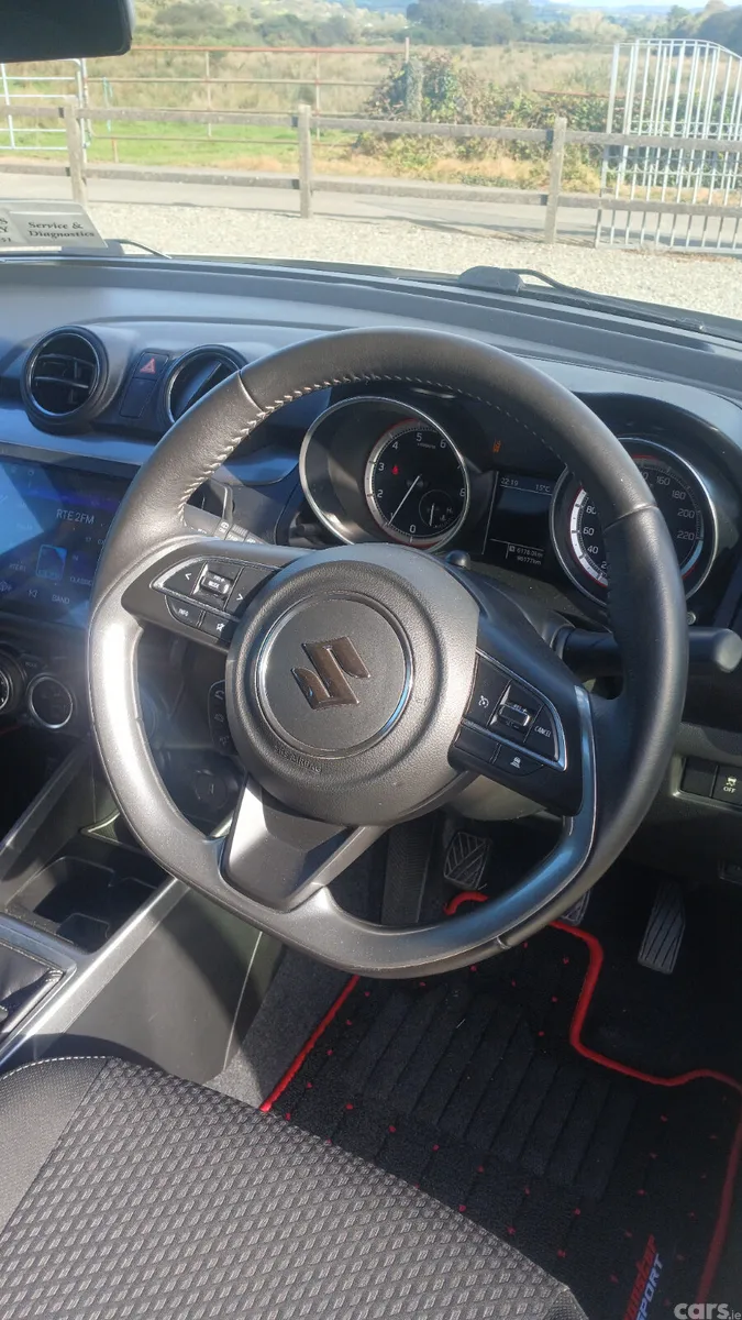 Suzuki Swift Hatchback, Petrol, 2020, White