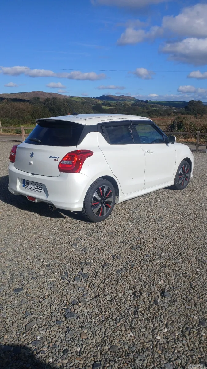Suzuki Swift Hatchback, Petrol, 2020, White