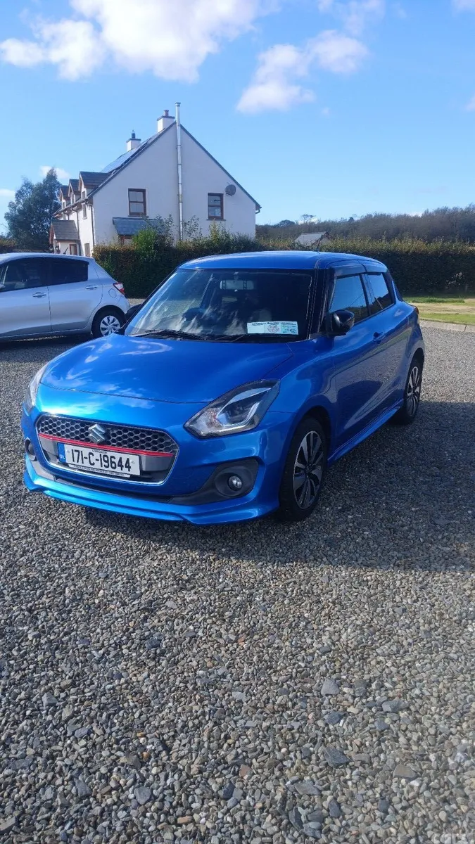 Suzuki Swift Hatchback, Petrol, 2017, Blue