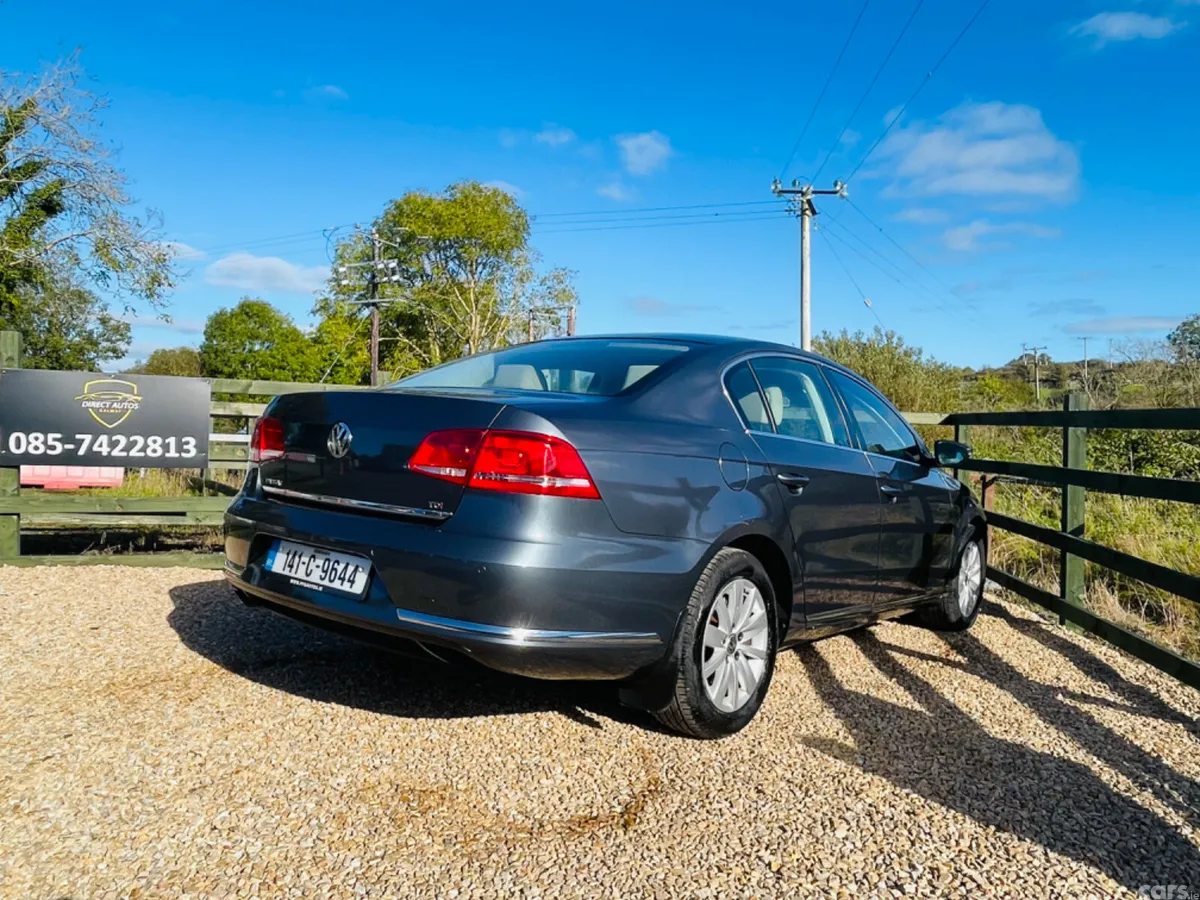 Volkswagen Passat Saloon, Diesel, 2014, Grey