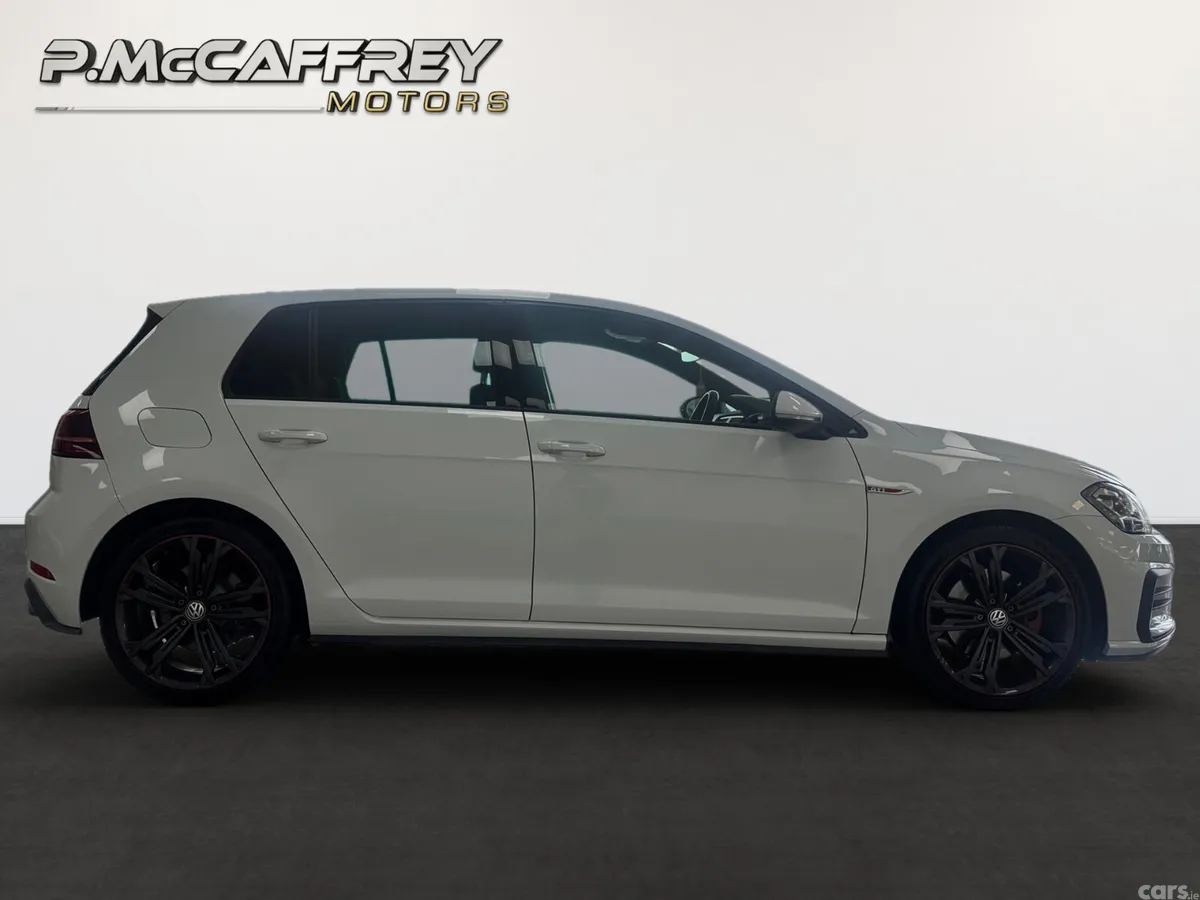 Volkswagen Golf Hatchback, Petrol, 2018, White