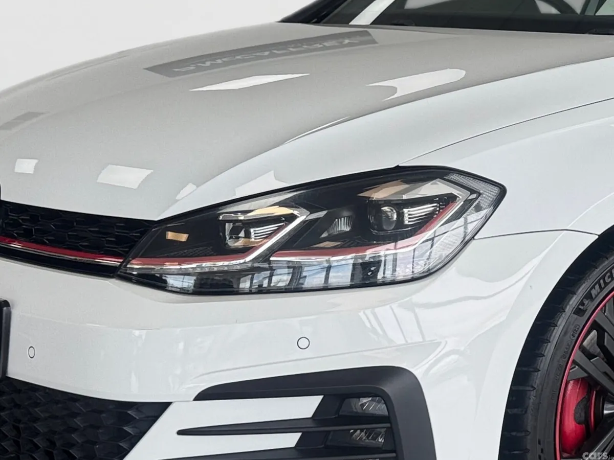 Volkswagen Golf Hatchback, Petrol, 2018, White