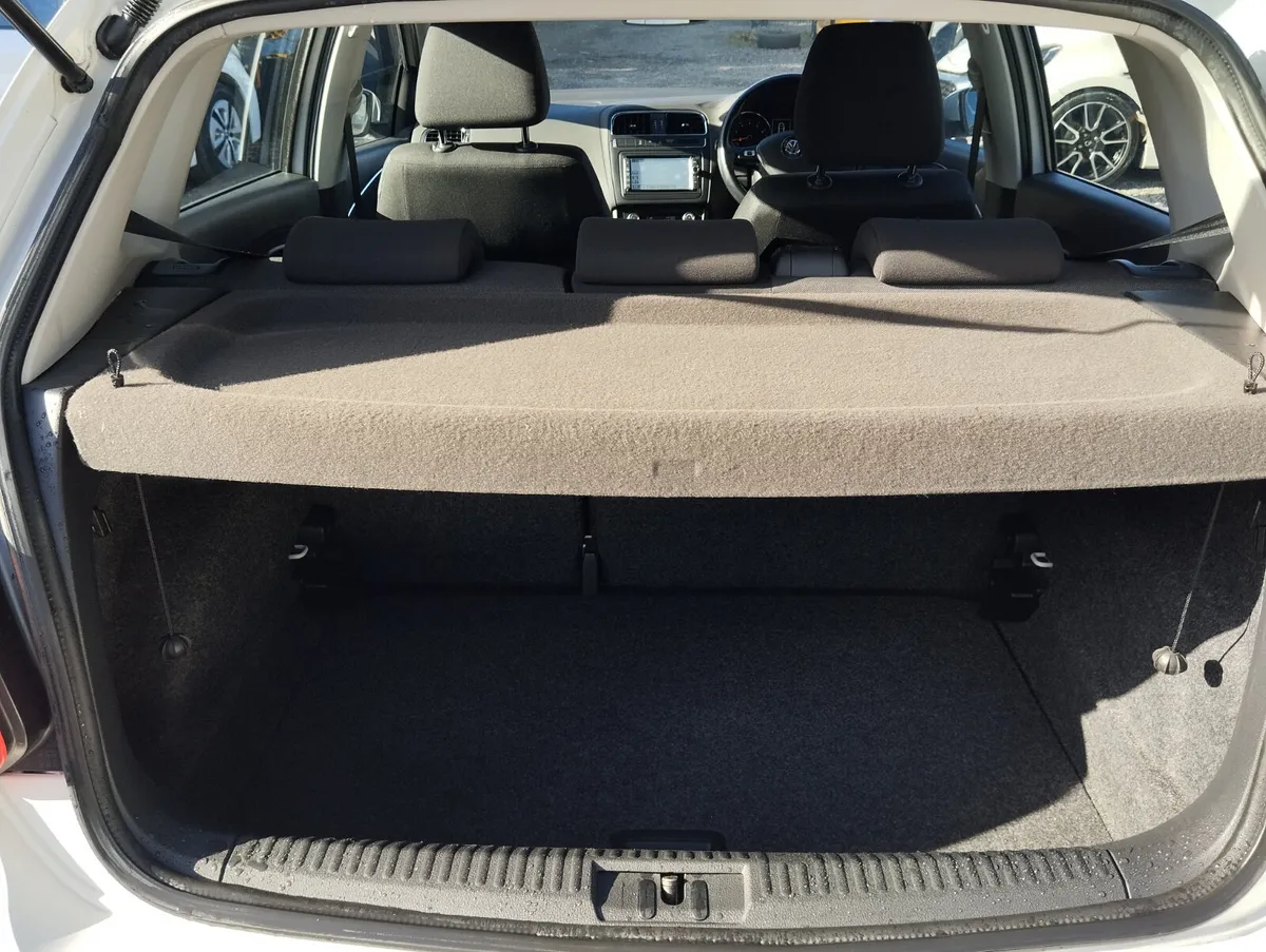 Volkswagen Polo Hatchback, Petrol, 2017, White