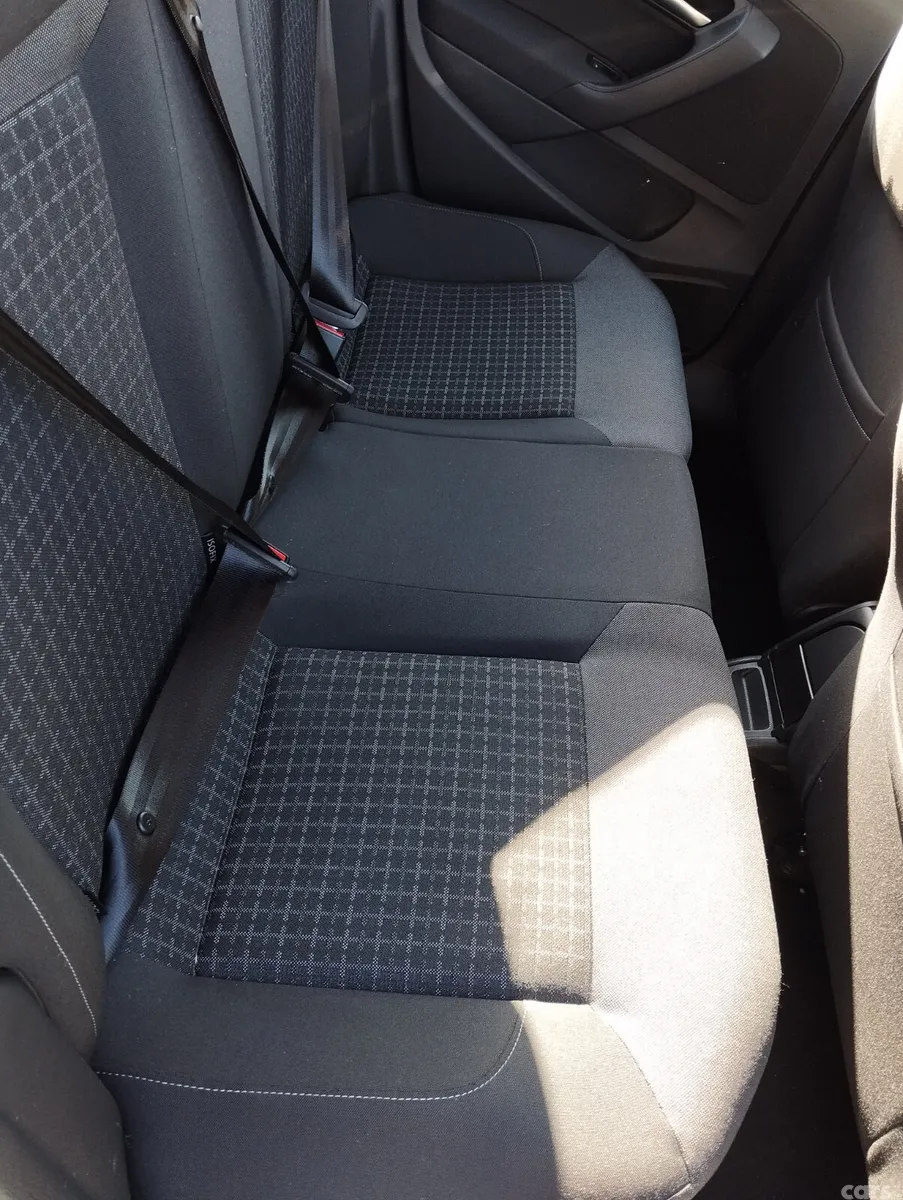Volkswagen Polo Hatchback, Petrol, 2017, White