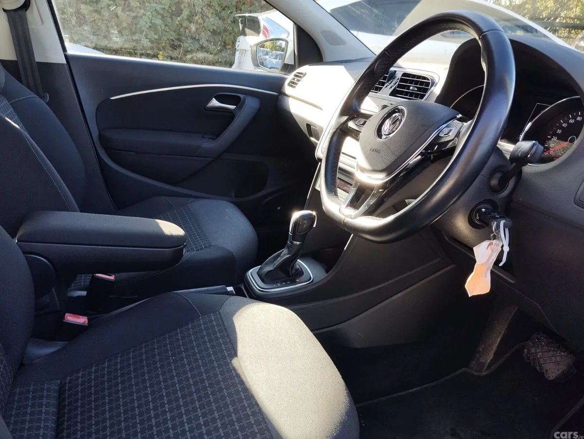 Volkswagen Polo Hatchback, Petrol, 2017, White