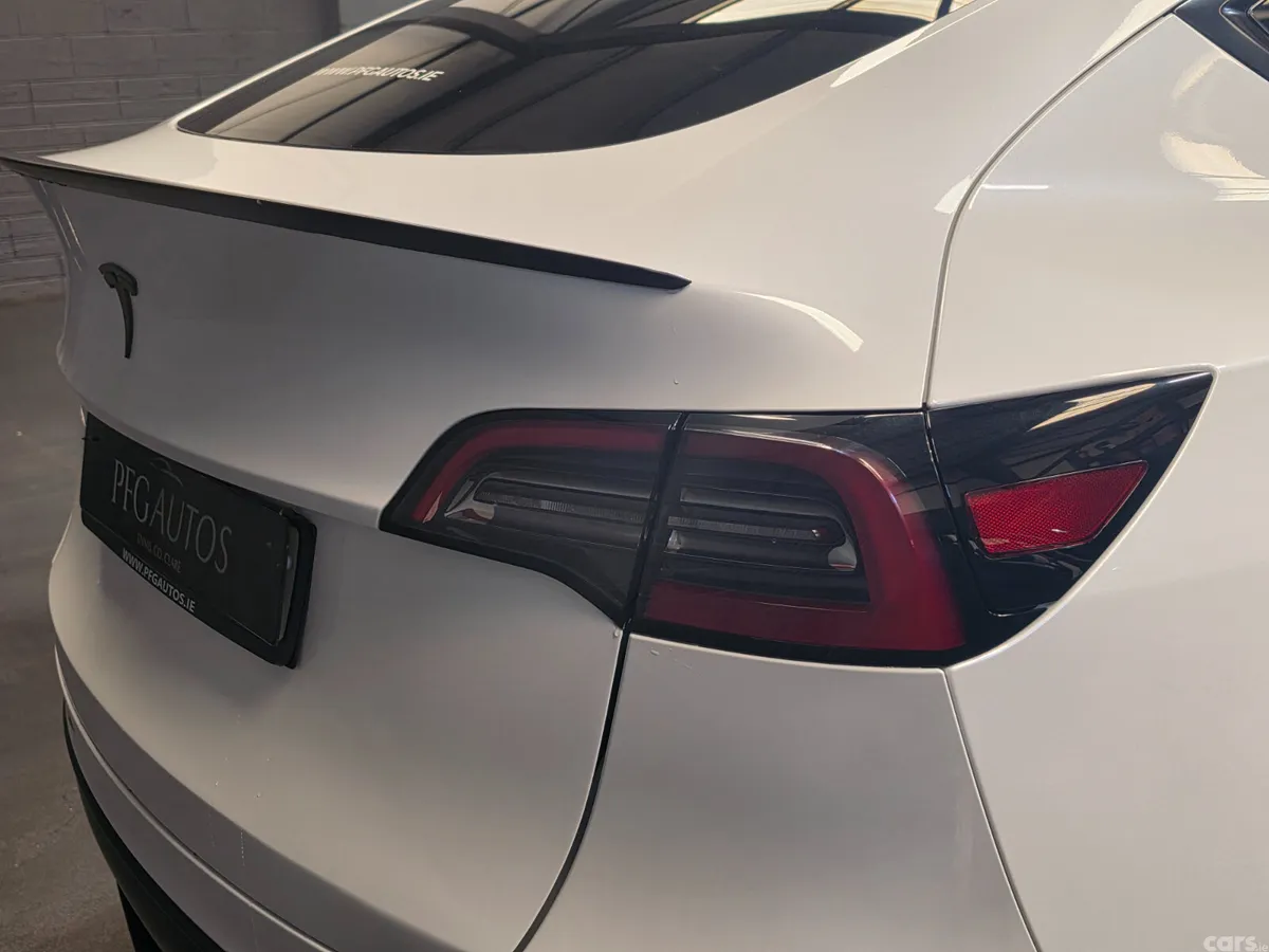 Tesla Model Y MPV, Electric, 2023, White