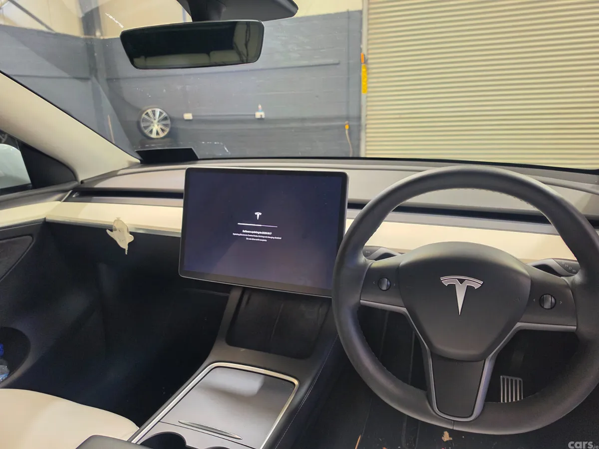 Tesla Model Y MPV, Electric, 2023, White