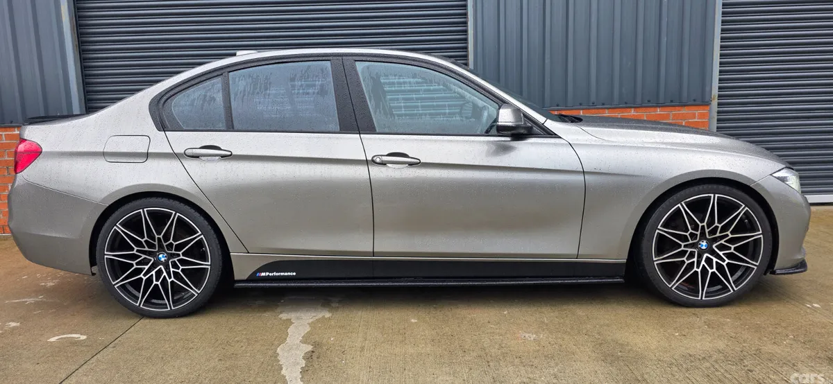 BMW 3-Series Saloon, Diesel, 2018, Silver
