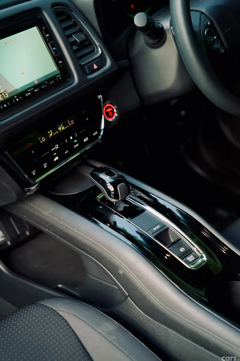 Honda Vezel Hatchback, Petrol Hybrid, 2019, Blue
