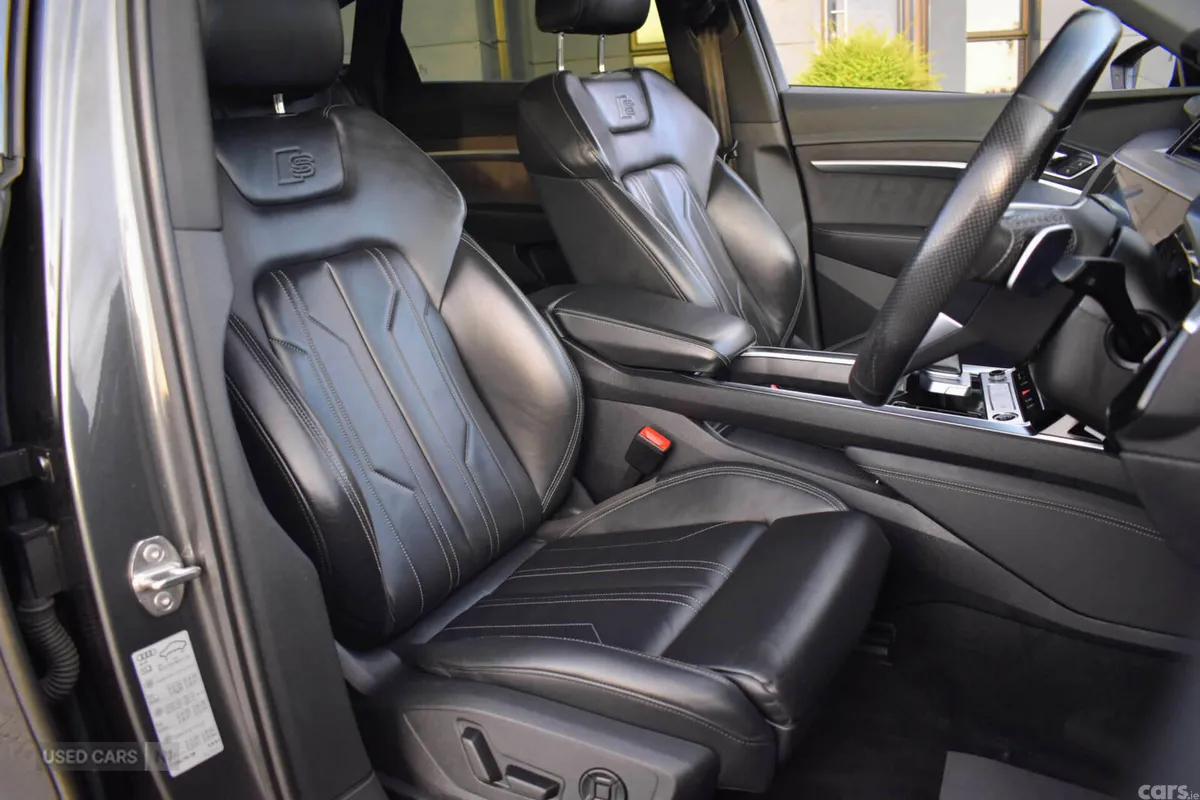 Audi e-tron SUV, Electric, 2022, Grey