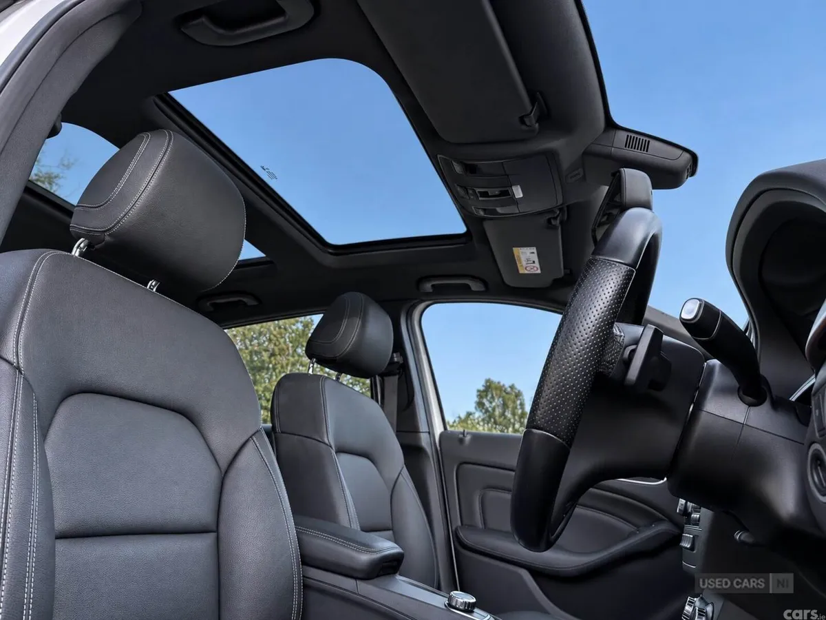 Mercedes-Benz B-Class , Petrol, 2014, White