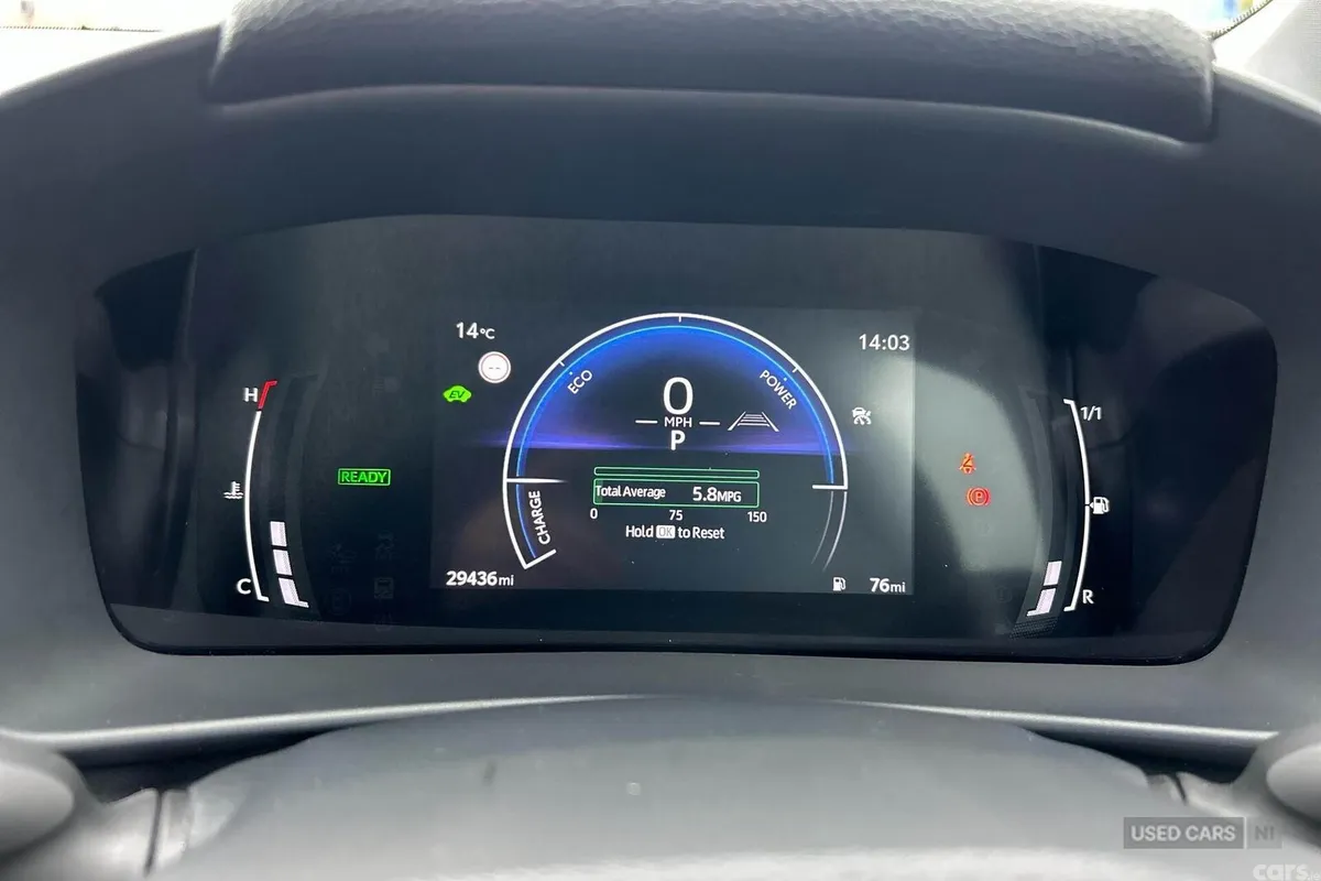 Toyota C-HR SUV, Petrol Hybrid, 2024, White