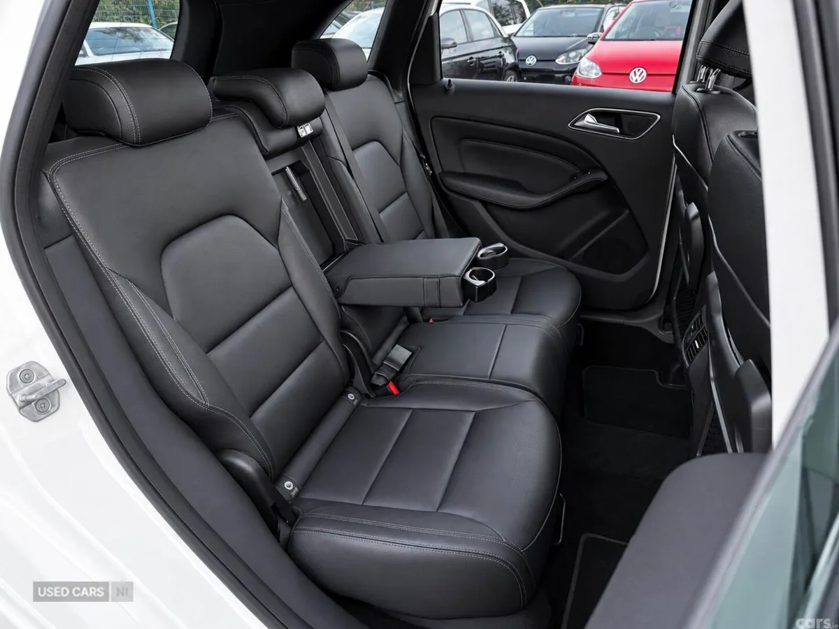 Mercedes-Benz B-Class , Petrol, 2014, White