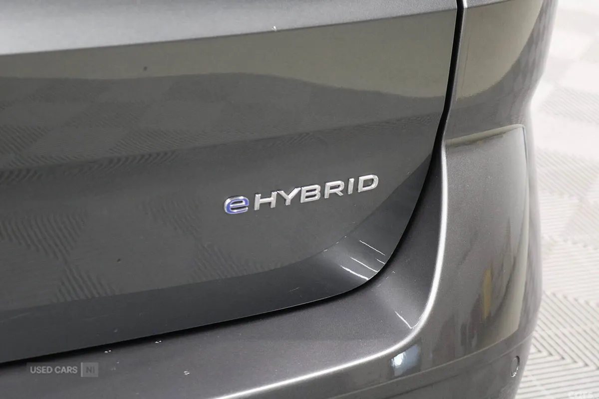 Volkswagen Multivan MPV, Petrol Hybrid, 2025, Grey