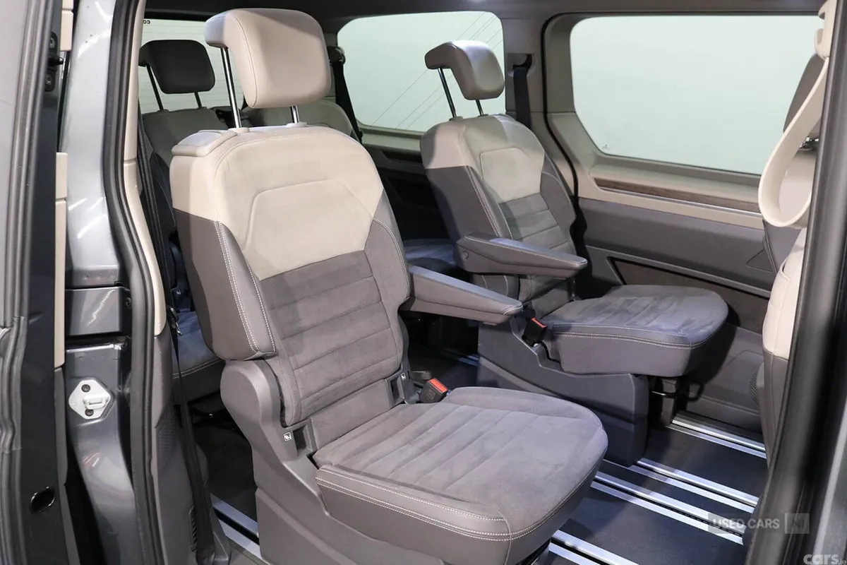 Volkswagen Multivan MPV, Petrol Hybrid, 2025, Grey