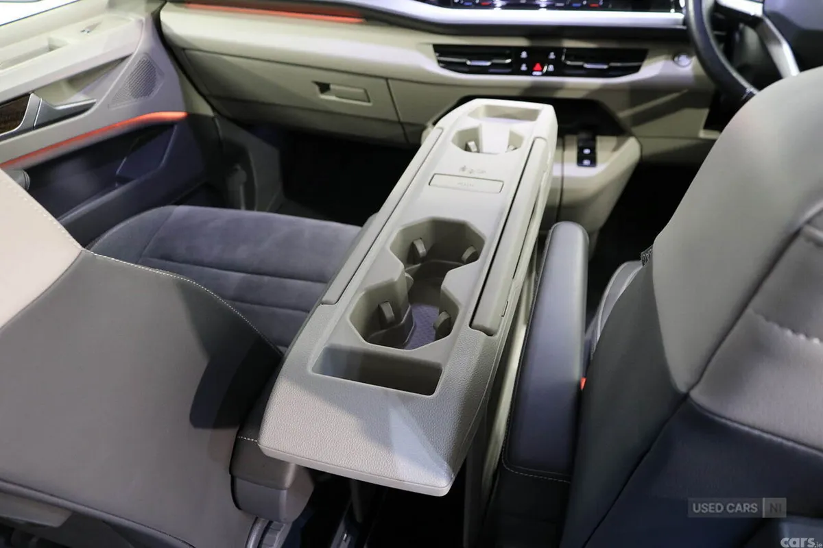 Volkswagen Multivan MPV, Petrol Hybrid, 2025, Grey