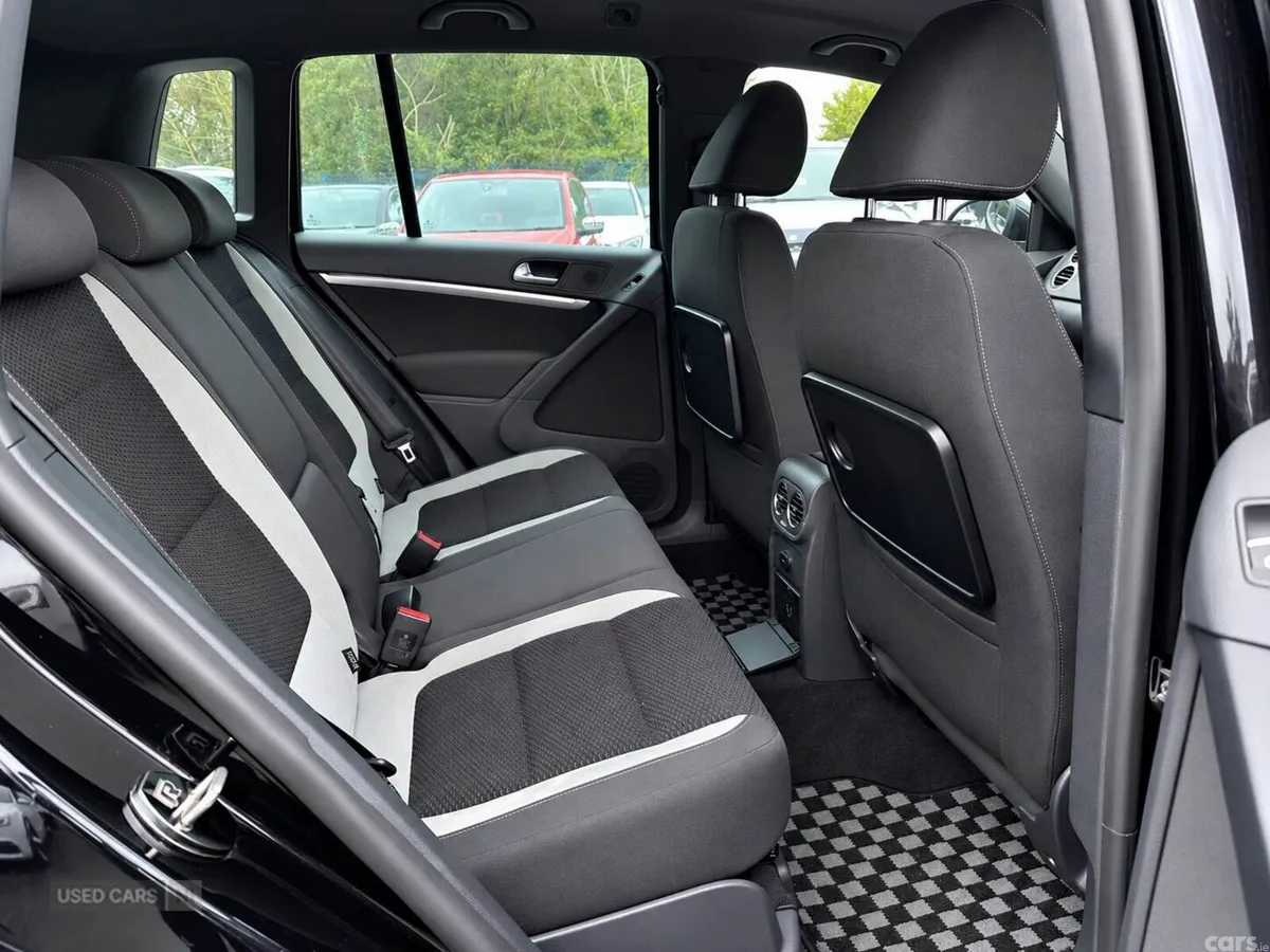 Volkswagen Tiguan , Petrol, 2014, Black
