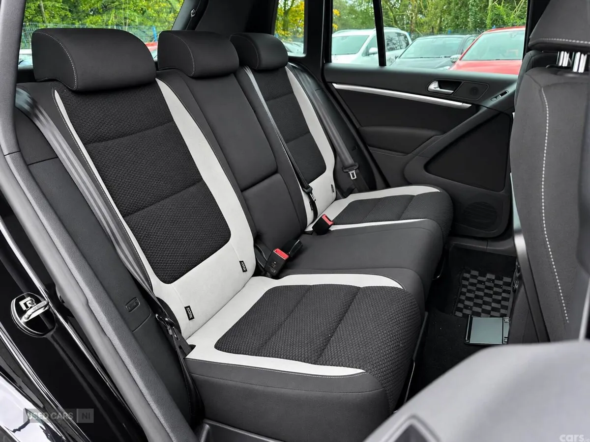 Volkswagen Tiguan , Petrol, 2014, Black