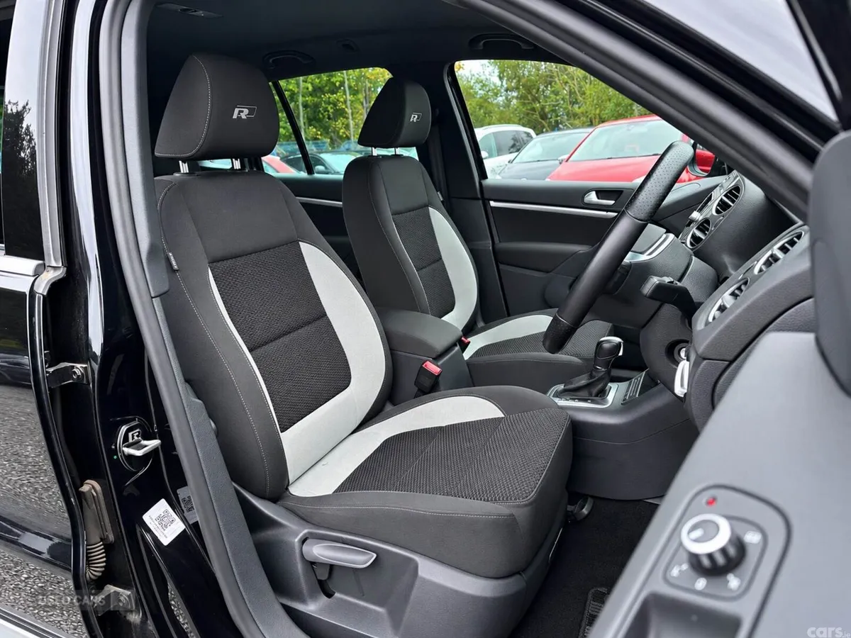 Volkswagen Tiguan , Petrol, 2014, Black