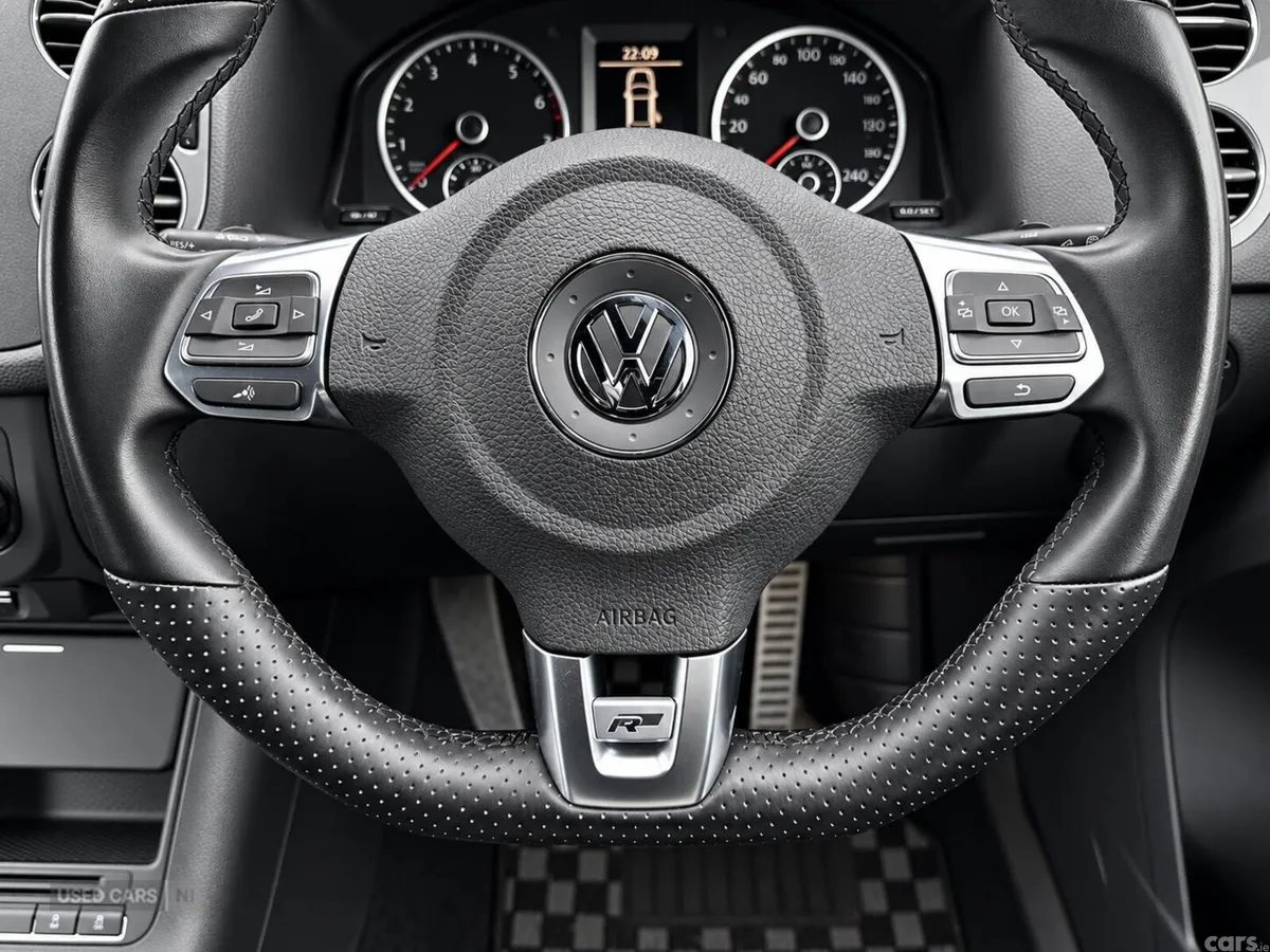 Volkswagen Tiguan , Petrol, 2014, Black