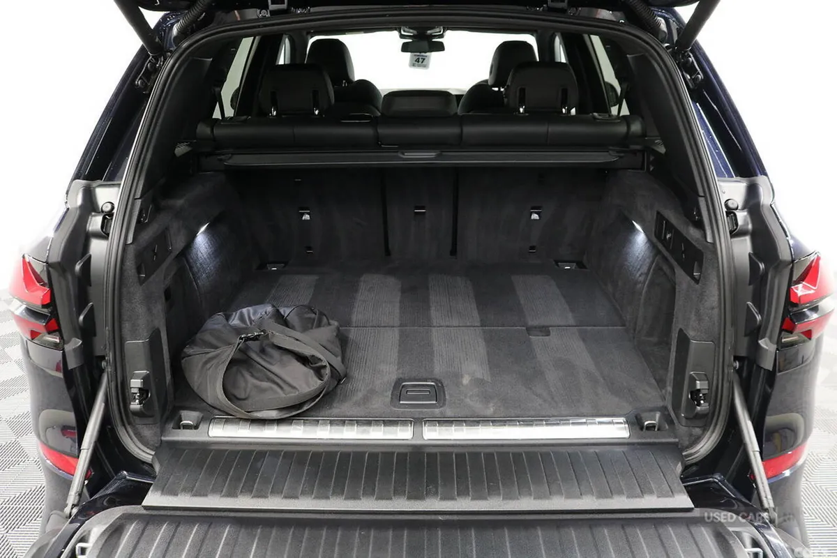BMW X5 SUV, Petrol Hybrid, 2023, Black