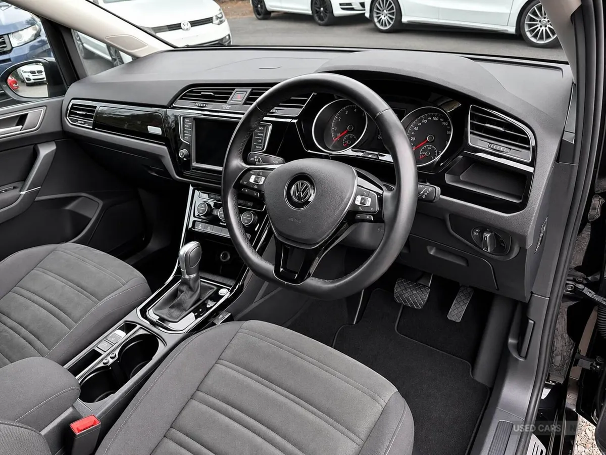 Volkswagen Touran , Petrol, 2016, Black