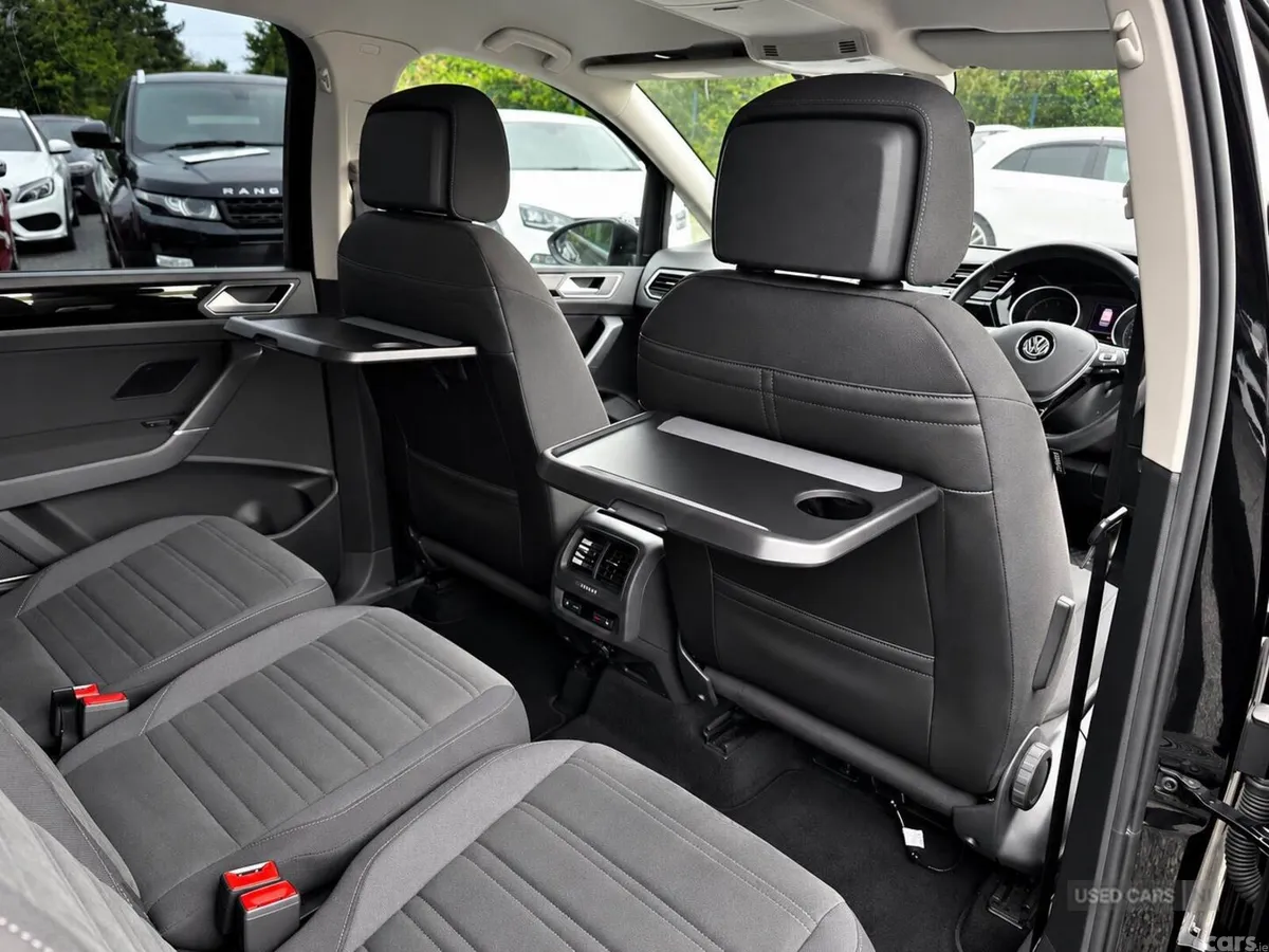 Volkswagen Touran , Petrol, 2016, Black