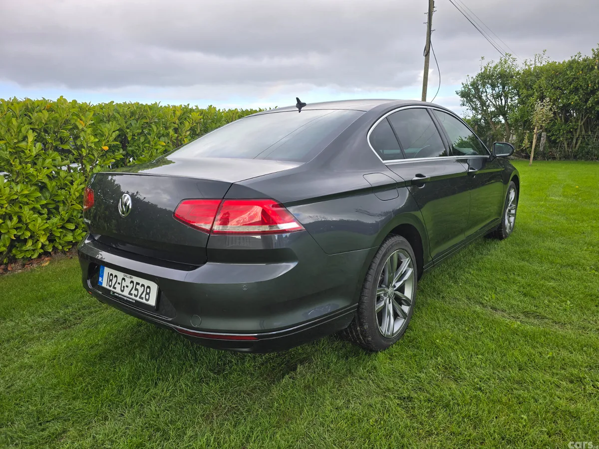 Volkswagen Passat Saloon, Diesel, 2018, Grey