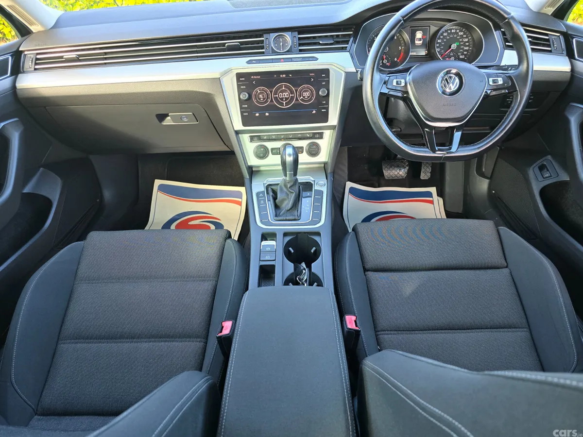 Volkswagen Passat Saloon, Diesel, 2018, Grey