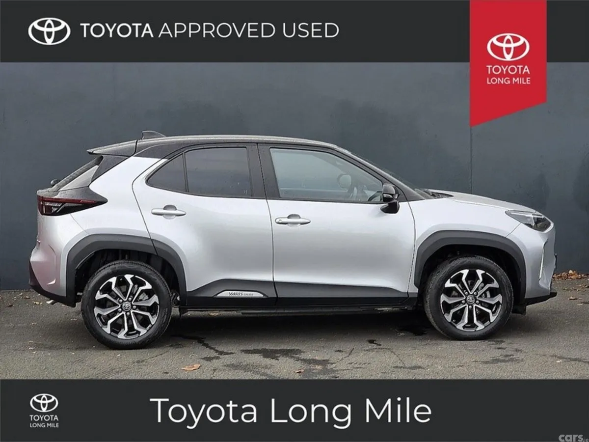 Toyota Yaris Cross Hatchback, Petrol Hybrid, 2022, Grey