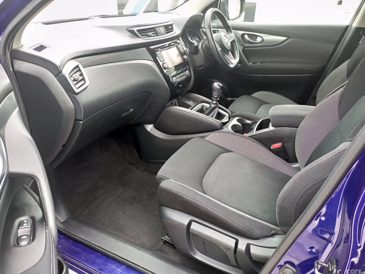 Nissan Qashqai SUV, Petrol, 2018, Blue