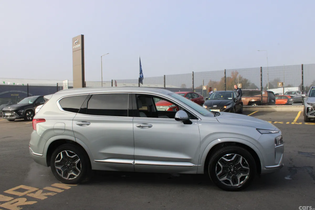 Hyundai Santa Fe SUV, Petrol Plug-in Hybrid, 2023, Grey