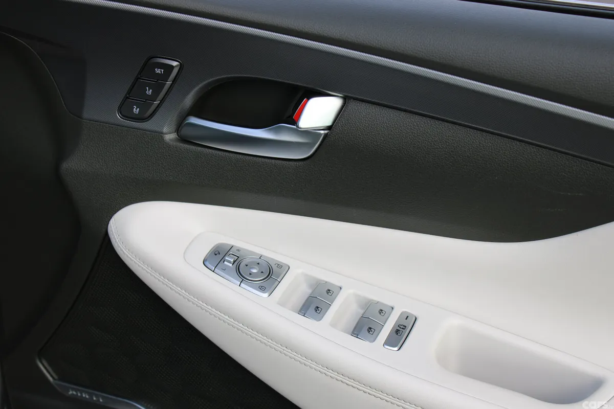 Hyundai Santa Fe SUV, Petrol Plug-in Hybrid, 2023, Grey