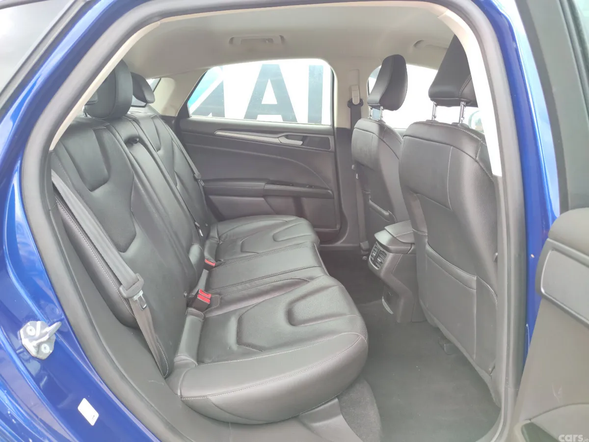 Ford Mondeo Hatchback, Diesel, 2018, Blue