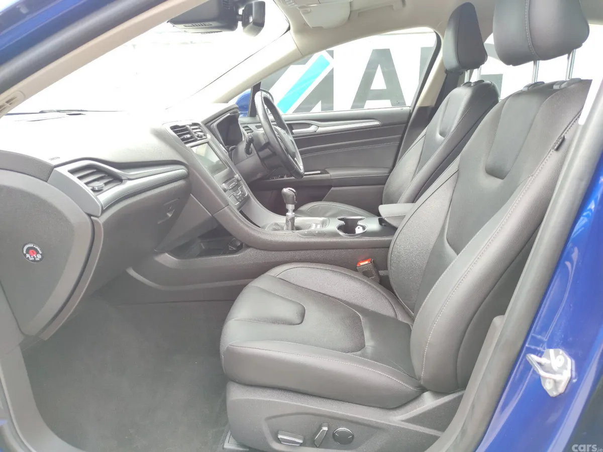 Ford Mondeo Hatchback, Diesel, 2018, Blue