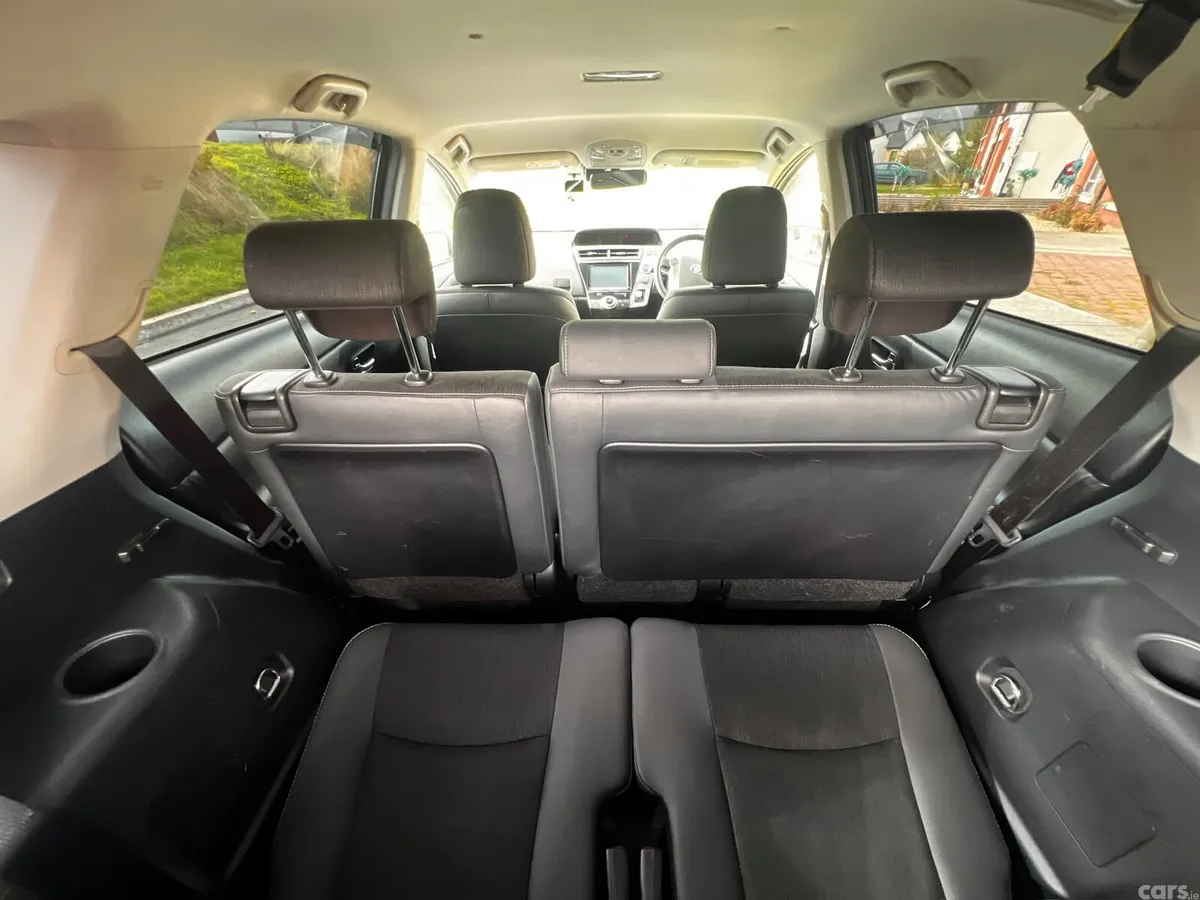 Toyota Prius MPV, Petrol Hybrid, 2015, White