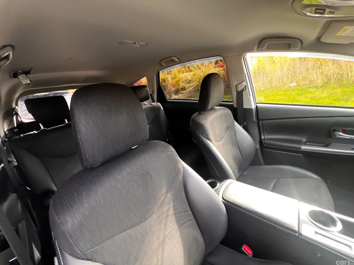 Toyota Prius MPV, Petrol Hybrid, 2015, White