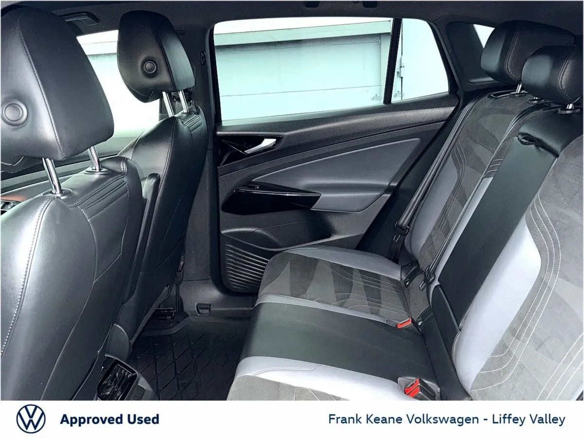 Volkswagen ID.4 SUV, Electric, 2022, Grey