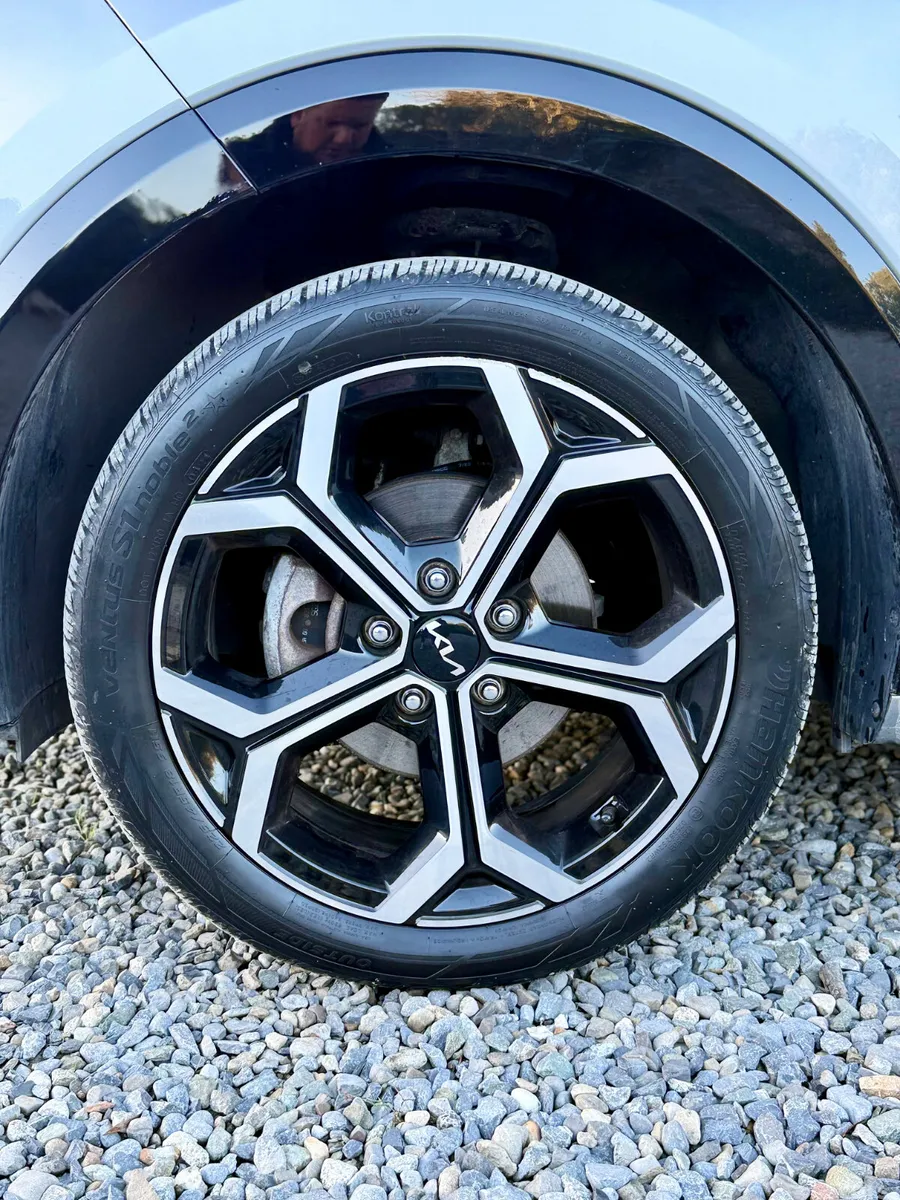 Kia Niro SUV, Petrol Hybrid, 2024, Grey