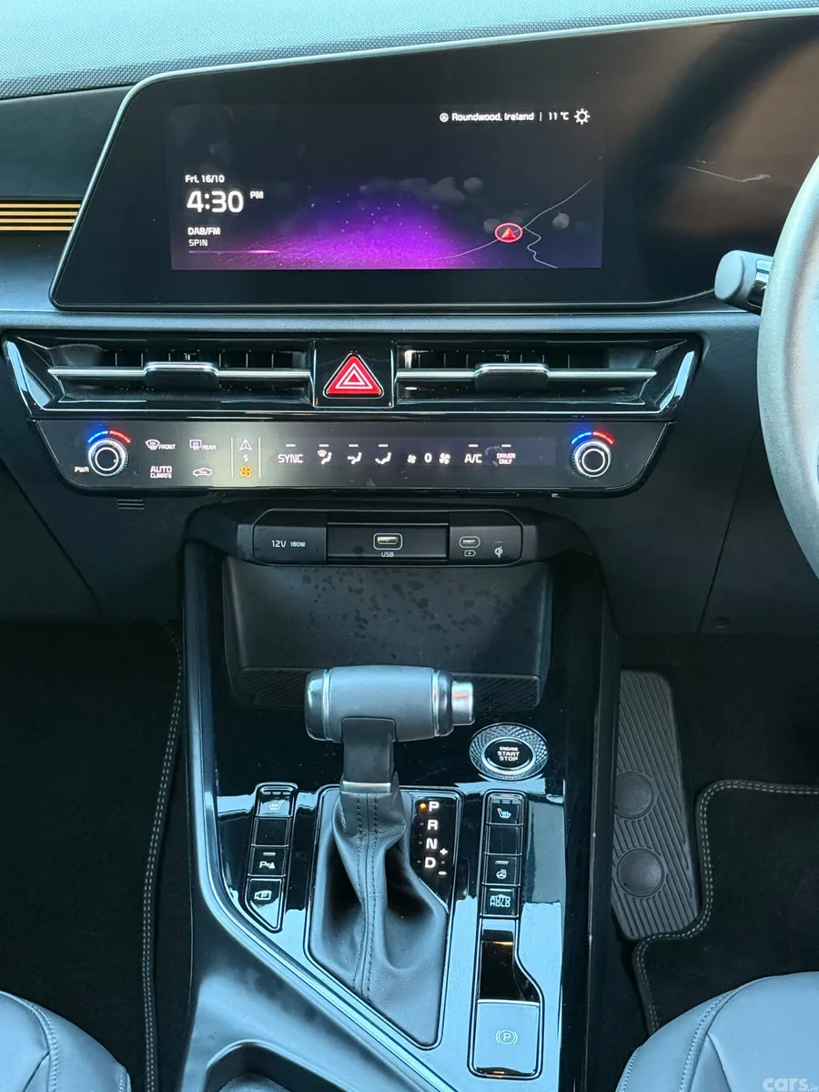 Kia Niro SUV, Petrol Hybrid, 2024, Grey