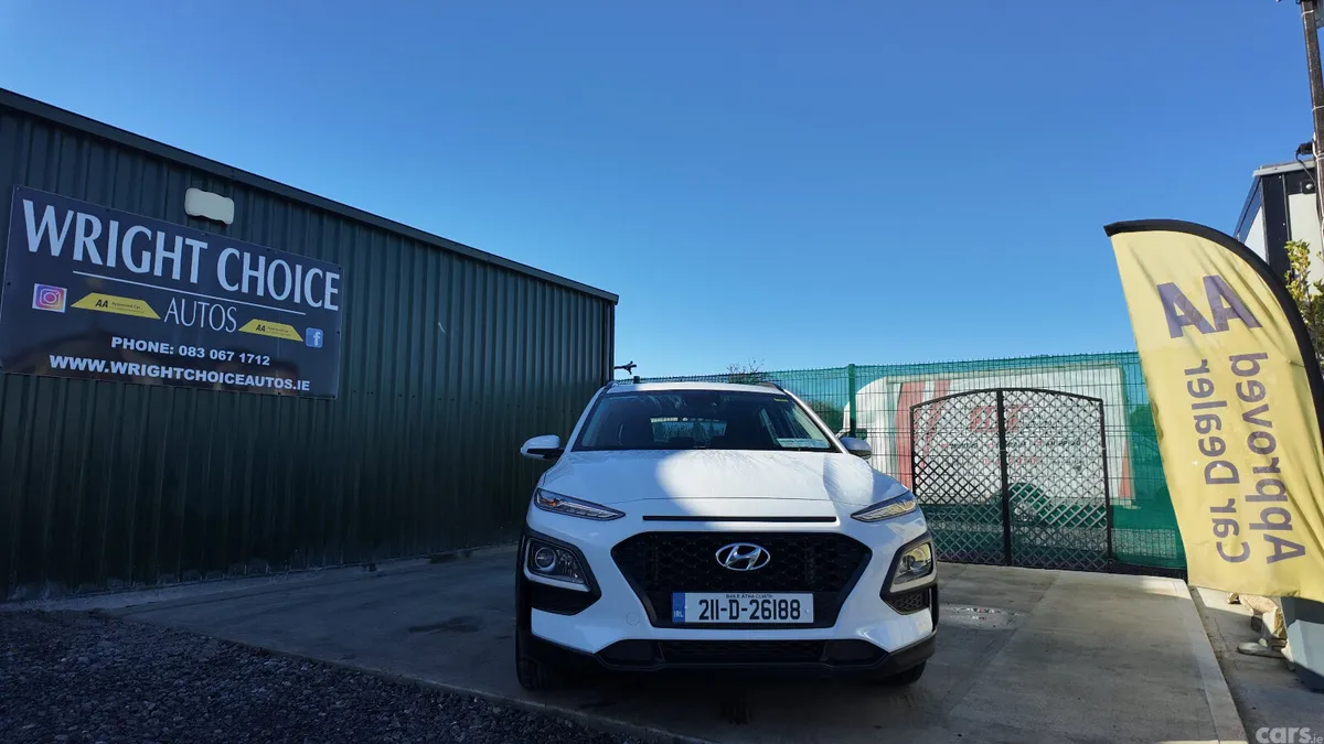 Hyundai KONA MPV, Petrol, 2021, White