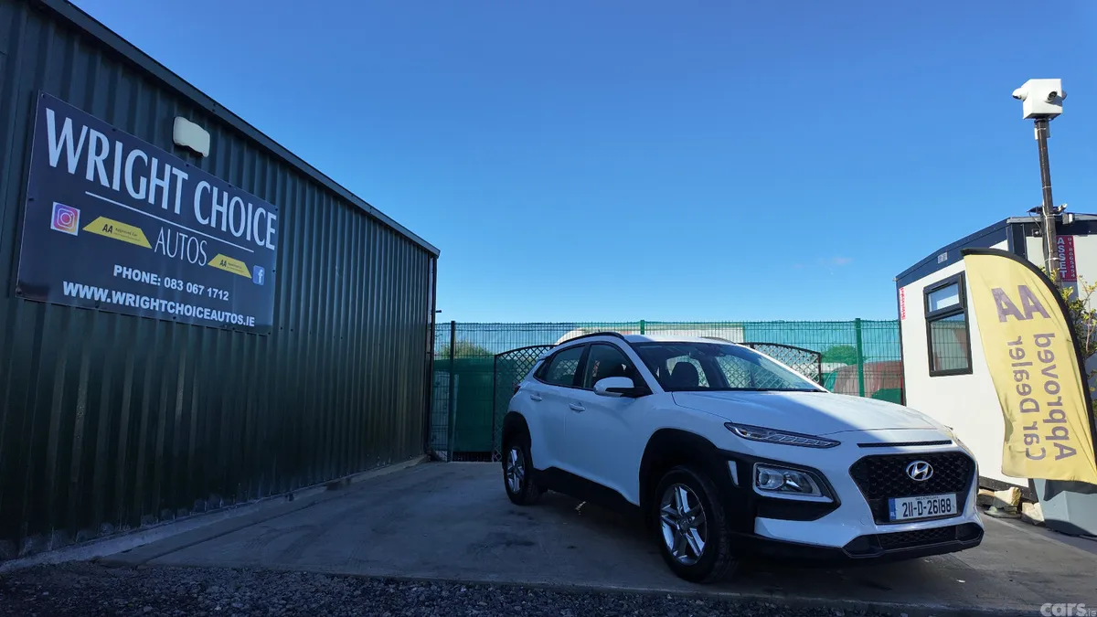 Hyundai KONA MPV, Petrol, 2021, White