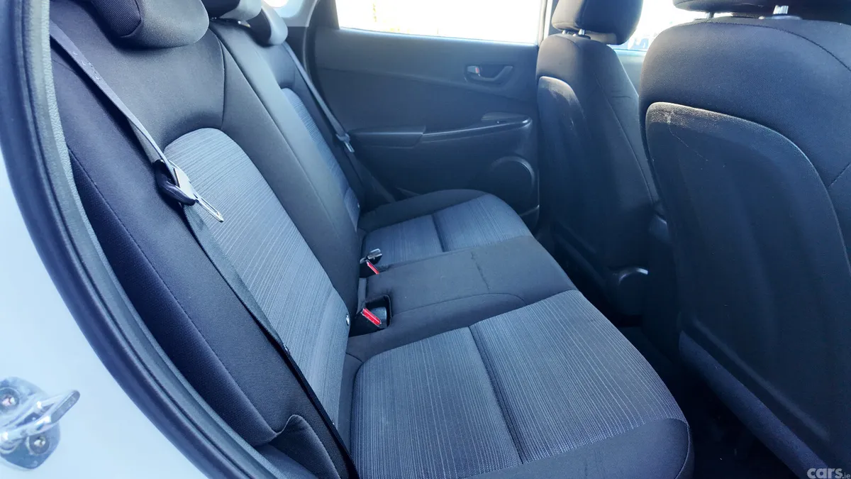 Hyundai KONA MPV, Petrol, 2021, White