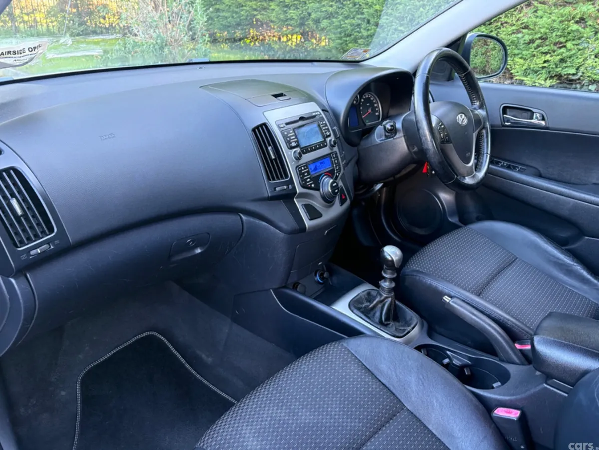 Hyundai i30 Hatchback, Diesel, 2010, White