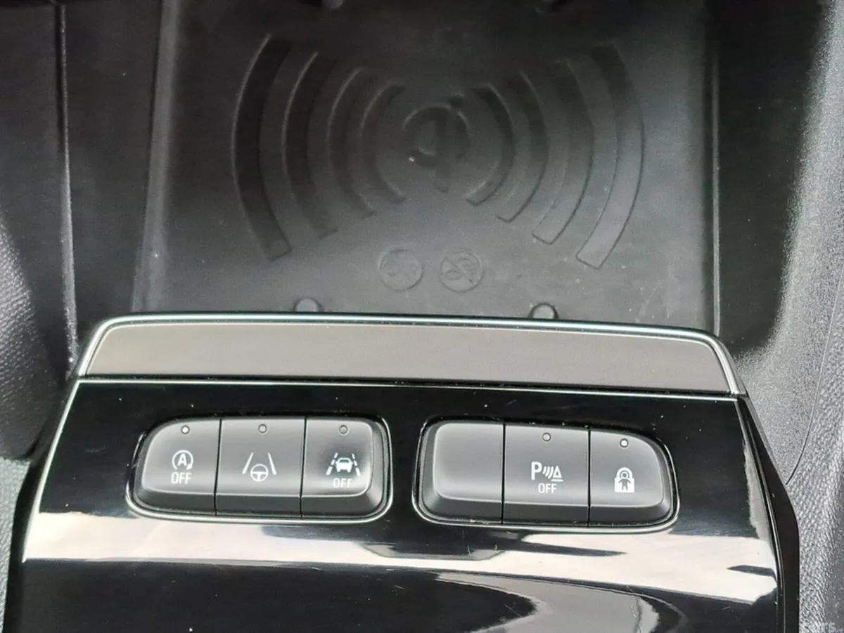 Opel Mokka SUV, Petrol, 2021, White