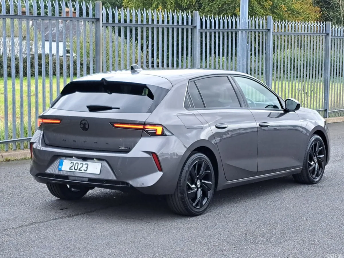 Opel Astra Hatchback, Diesel, 2023, Grey