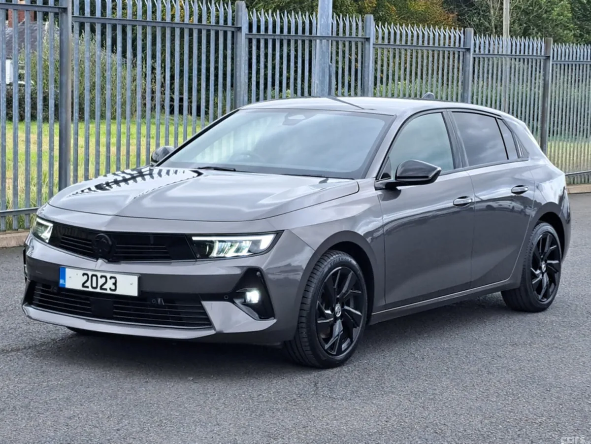 Opel Astra Hatchback, Diesel, 2023, Grey