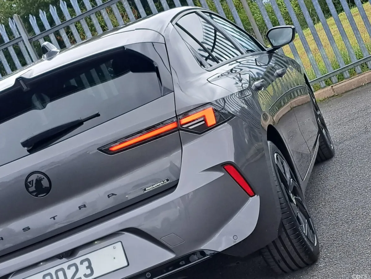 Opel Astra Hatchback, Diesel, 2023, Grey