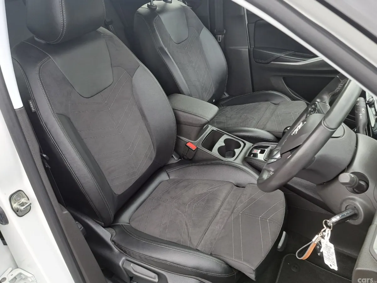 Opel Grandland SUV, Petrol, 2024, White